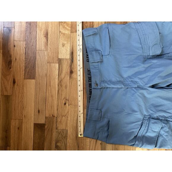 Duluth Trading Pants Mens 40x30 Gray Flex Dry on the Fly Standard Fit Cargo - Picture 3 of 7